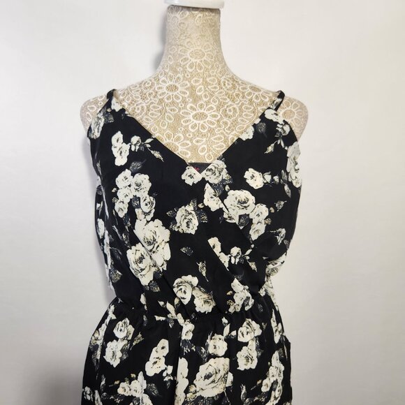 Forever 21 Lorena Rose Size S Black Rose Print Elastic Waist Pockets Jumpsuit - Picture 3 of 16
